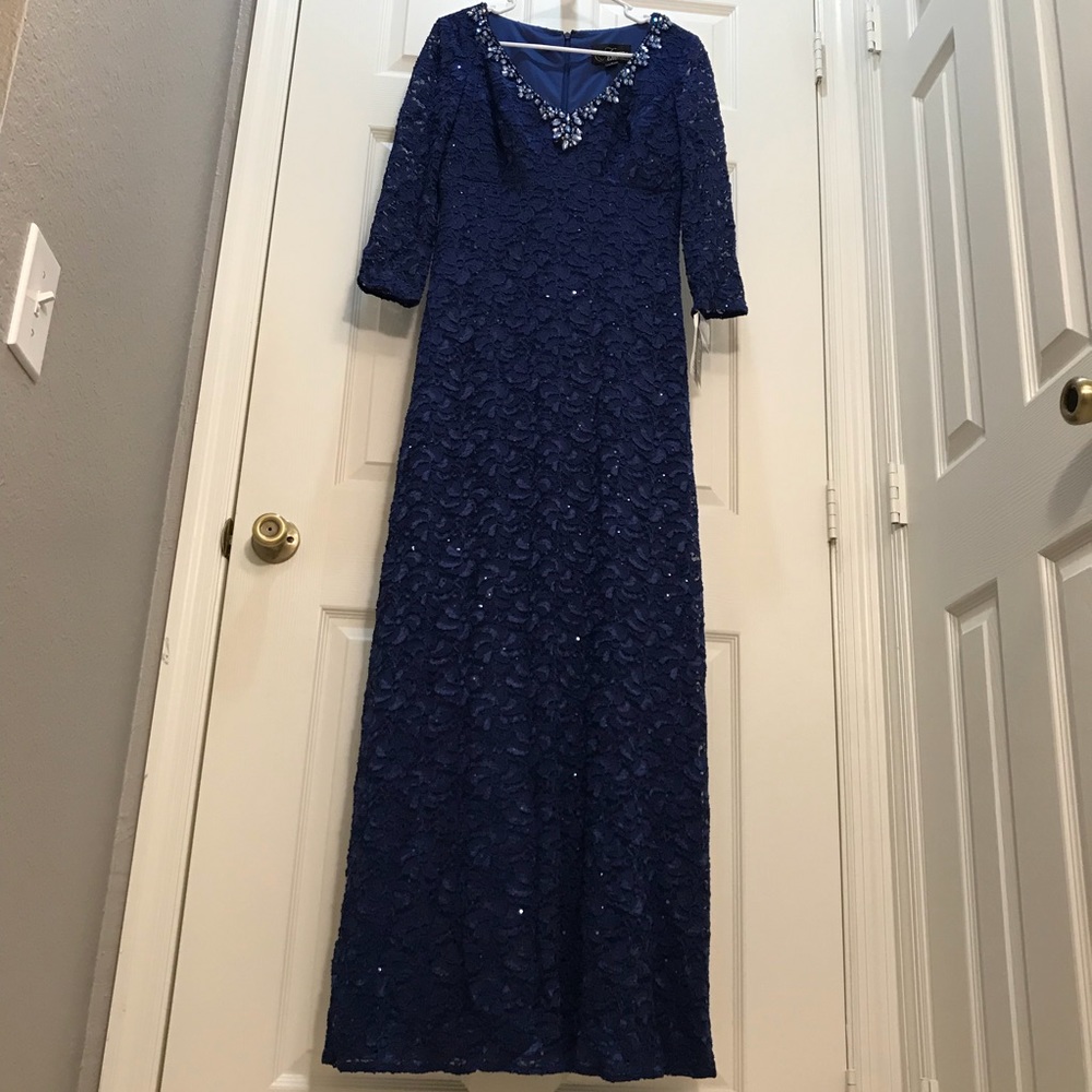 Alex Evenings - Vneck Dress - Picture 3 of 7